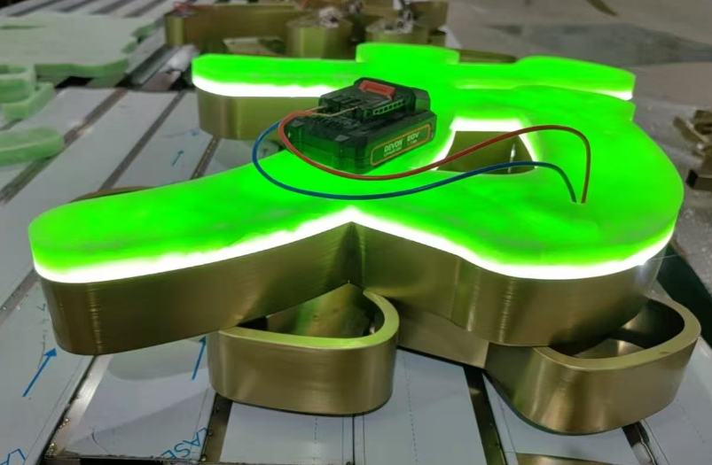 終端門店打造高性價比吸金發光字招牌?